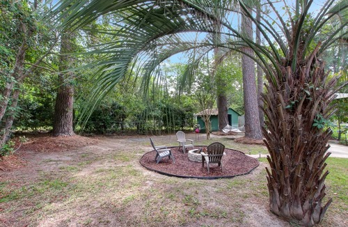 Garden City House | Boho House Mins To Downtown & Tybee Island + Pet Friendly