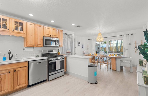 Old Northwood Historic District House | Boho Oasis - Pool, Jacuzzi & Pool Table