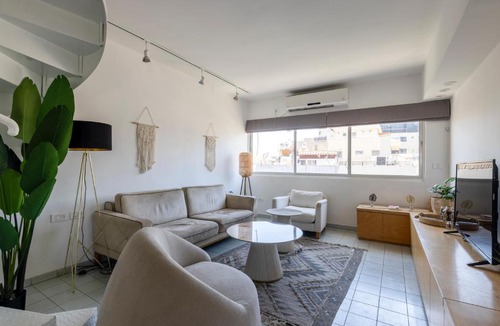 Kerem HaTeimanim Apartment | Boho Vibe - Penthouse