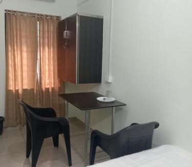 Alwaye Hotel | bohom STAYORA
