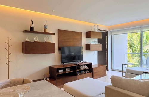 Emiliano Zapata Apartment | Bolongo 1BR your exclusive oceanfront escape