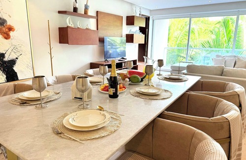 Emiliano Zapata Apartment | Bolongo 3BR your exclusive oceanfront escape