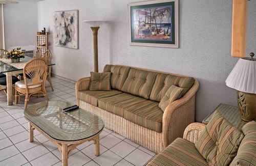 Estate Bolongo Condo | Bolongo Bay Oceanfront Condo w/ Community Pool!