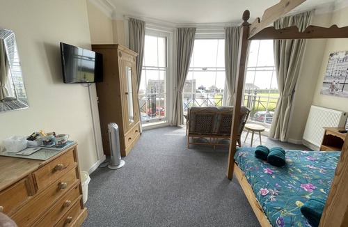 Lowestoft Bed & Breakfast | Bon-ami