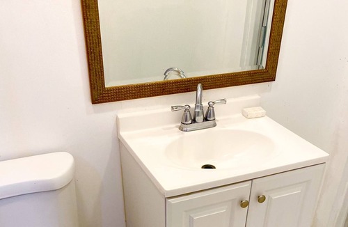 Downtown Baltimore House | Bonanza private
