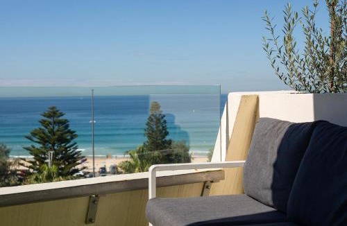 Bondi Beach Apartment | Bondi Beach Waves Beachfront Apartment