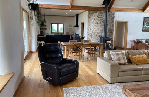 Bona Vista House | Bonnie View Farm Strawbale house with spectacular view