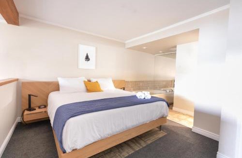 Haliburton Hotel | Bonnie View Inn