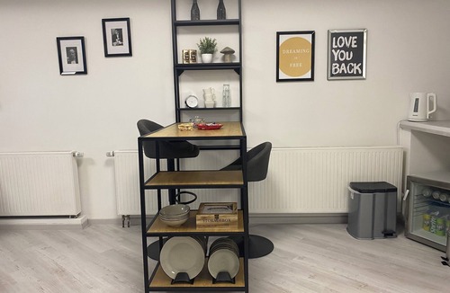 Troisdorf Apartment | bonquartier| Chic, urban oasis with workplace