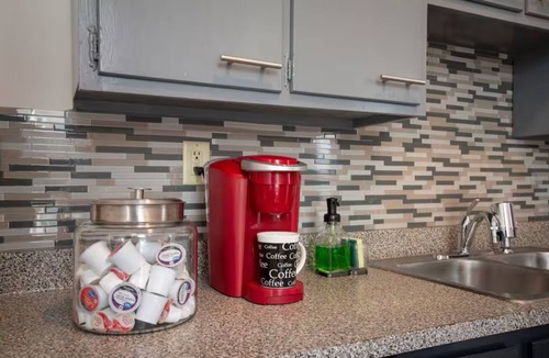 New Albany House | Book a date on State Street