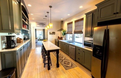 Mandeville House | Book a Memory Presents Blue Heron: Walk to Lakefront + Sleeps up to 16