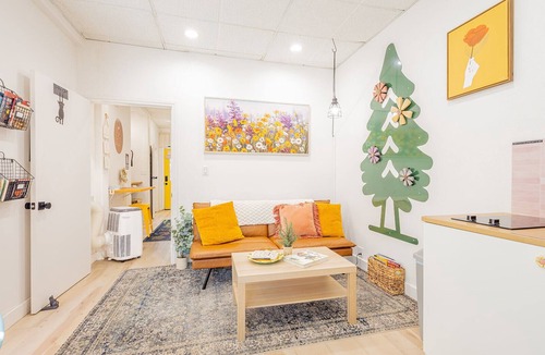 Wrightwood Apartment | Book by the month, traveling worker friendly, newly remodeled