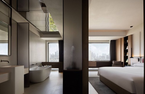 Fu Rong Hotel | Book'in Hotel