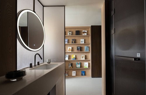 Fu Rong Hotel | Book'in Hotel