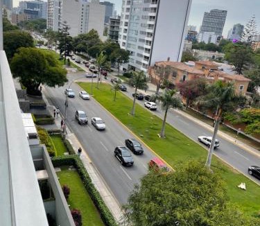 Country Club Apartment | Book in SI1 - Lima