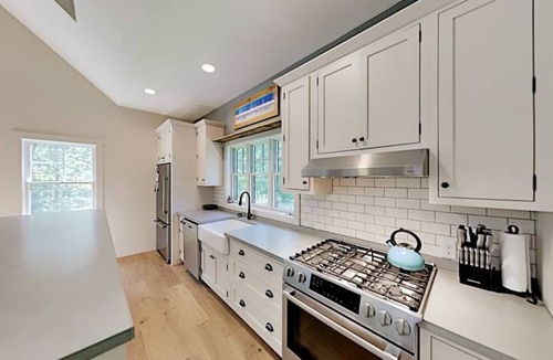 Katama House | Book your stay for Summer 2026 in this charming 2-bedroom house in Edgartown!