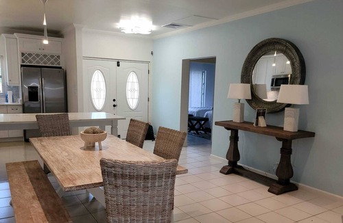 Estate Altona Condo | Book Your summer dates Now no passport required!