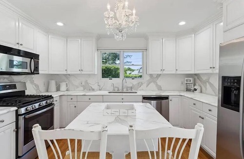 Northwest Harbor House | Book your vacation at our EH retreat on the water!