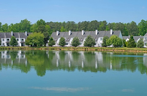Berkeley Resort | Book your Williamsburg stay at great rates!