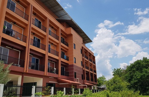 Mae Jo Apartment | Boonthavon Maejo Hotel