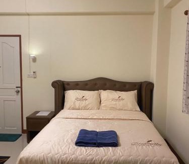 Mueang Samut Prakan District Hotel | Boontorsub