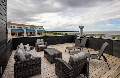 South Addition Villa | Bootleggers Landing Villa | Luxury Loft | Roof Deck