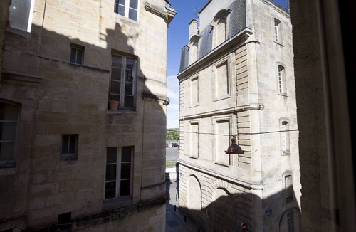 Saint-Michel Apartment | Bordeaux Historic Center comfortable 2 room apartment