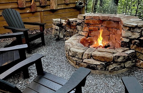 Sautee Nacoochee Cabin | Bordering The National Forest. The Bear Affair Cabin.