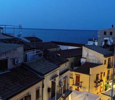 Old Town Apartment | Bordonaro Sunset