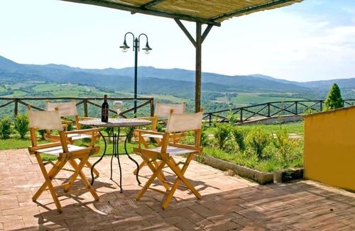 Montecatini Val di Cecina Apartment | Borgo di Montemurlo Villetta1 with beautiful views