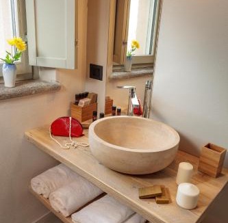 Neive House | Borgese Camere e Suites