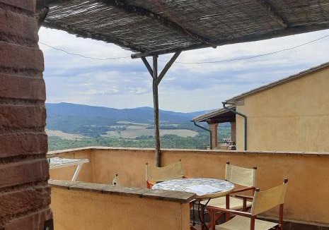Montecatini Val di Cecina House | Borgo di Monte Murlo