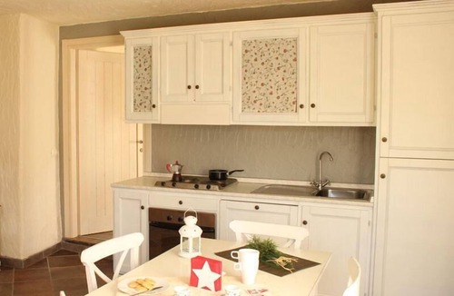 Colico Apartment | Borgo Erbiola Rosa Rustico Holiday Apartment with Pool