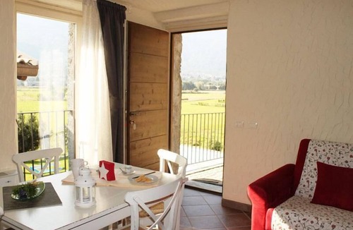 Colico Apartment | Borgo Erbiola Rosa Rustico Holiday Apartment with Pool