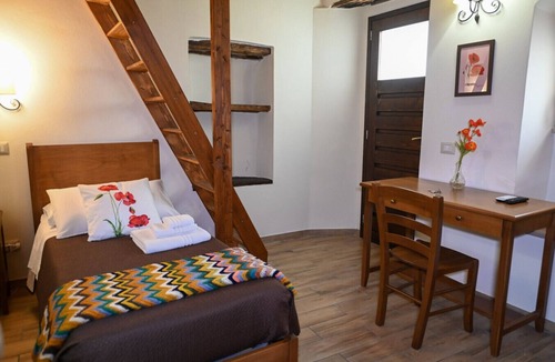 Baselice Bed & Breakfast | Borgo Sciugolo - Camera Papavero