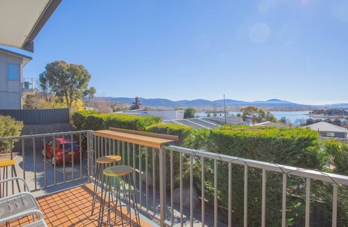 Jindabyne House | Boronia - 7/30 Nettin Circuit