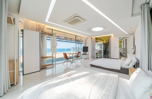 Holmoe House | Boryeong Lavar Pool Villa