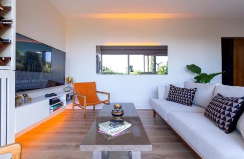 Kurucesme Apartment | Bosphorus Designer Suite Seperate Guest room