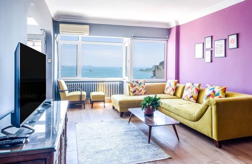 Kabatas Apartment | Bosphorus View Flat 5 min to Istiklal Street