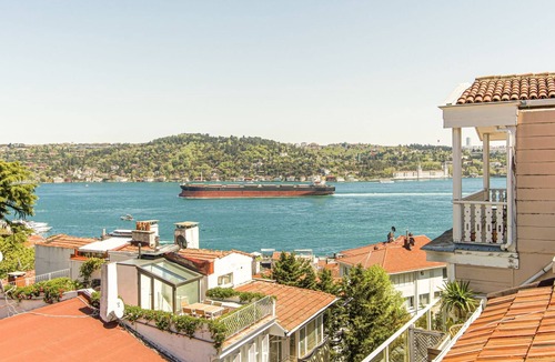 Arnavutkoy Apartment | Bosphorus View Flat With Terrace in Arnavutkoy