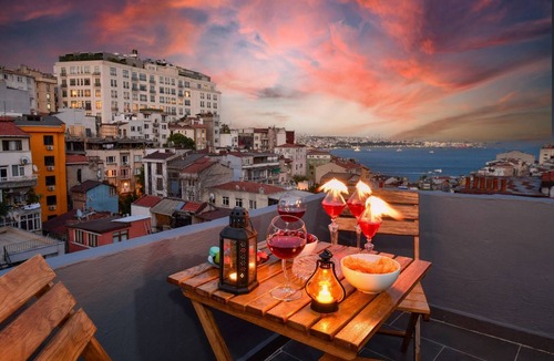 Cihangir Apartment | Bosphorus View Private Terrace Taksim Cihangir Apartment