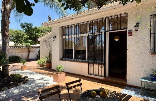 Urbanizacion el Rosario House | Bosquemar Between Pines and Tennis by EaW Homes