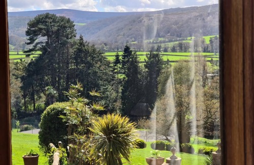 Bossington Bed & Breakfast | Bossington Hall