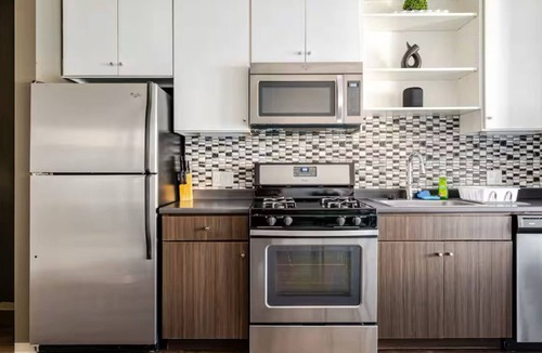 Assembly Square Condo | 🎒 Boston Bound? Your Chic Base Camp is Here! 🗺️