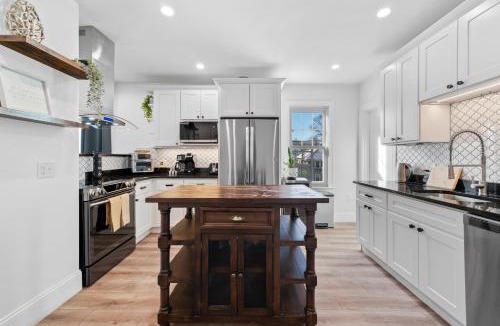 Framingham Apartment | Boston First floor condo