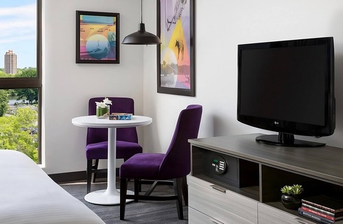 Lower Allston Hotel | Boston Getaway! Short Drive to Fenway Park, TD Garden, New England Aquarium!