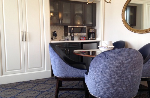 Downtown Boston Apartment | Boston Marriott Custom House ~ Downtown Suite with views of the city and harbor