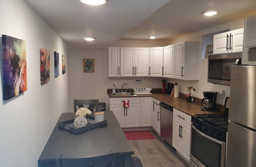 Highland Park Apartment | Boston's Beautiful 2 bedroom in historical Highland Park/Fort Hill neighborhood