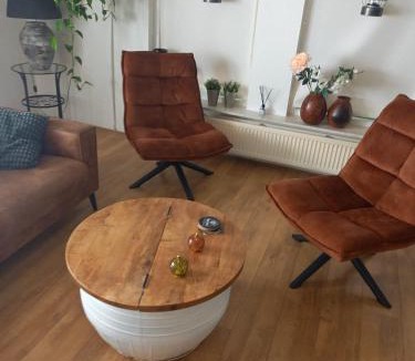 Elim House | Boszicht