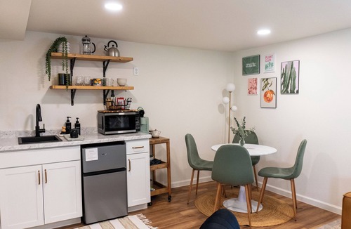 South Westminster House | Botanic Bungalow - Private 2BR Lower Level & Yard